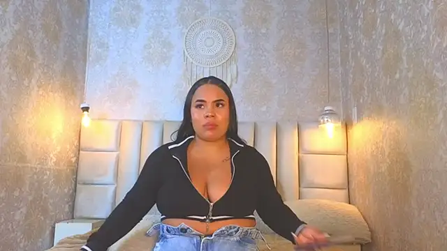 EmilyQueen3x webcam