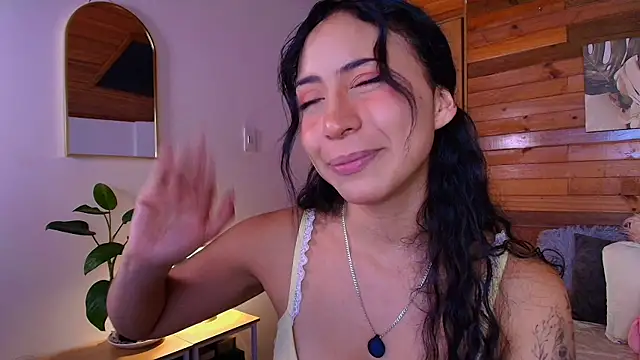 amber_curly webcam