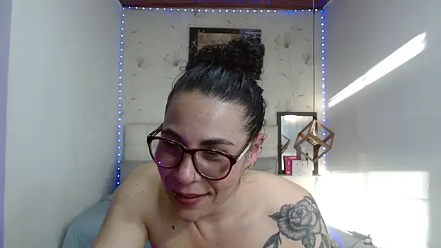 mia_velvet1 webcam
