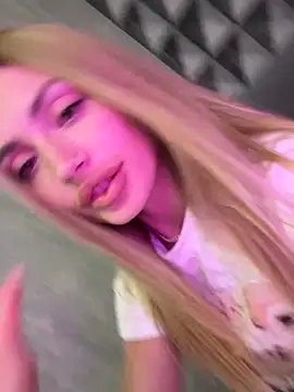 Elizabeth_Tay webcam