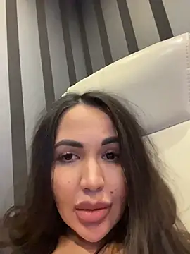ANGELIKA7741 webcam