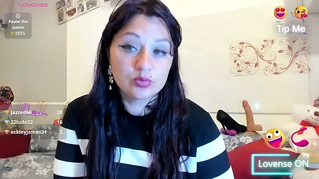 EVELYNA88 webcam