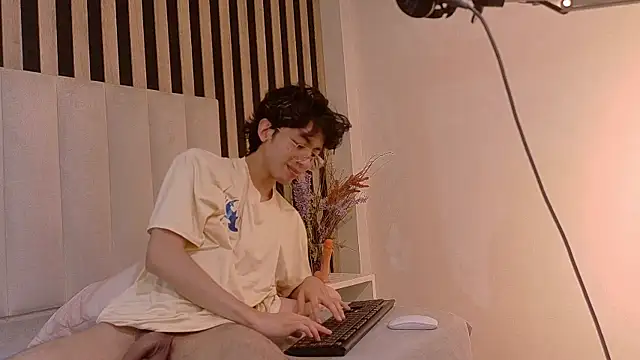 Twink_Sebas7 webcam