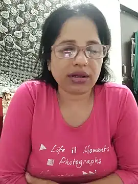 SWEETY01990 webcam