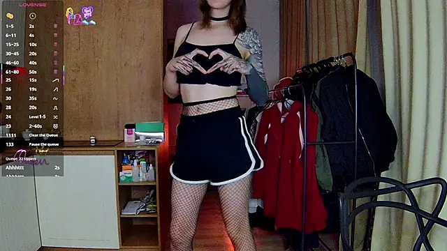 TGirlYuna webcam