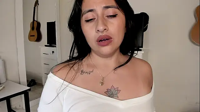 lisahadwin (F young) - Blowjob with a lot of saliva😏💦