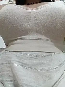 cute-mahek webcam
