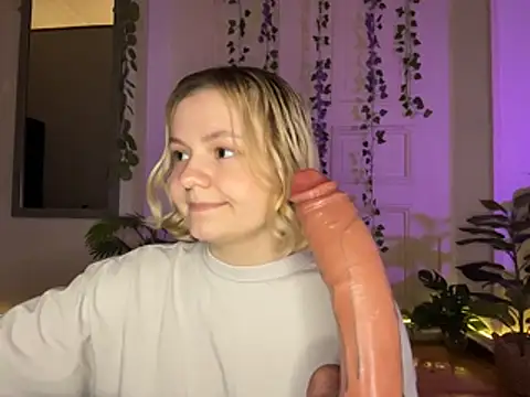 MoonIvy_ webcam