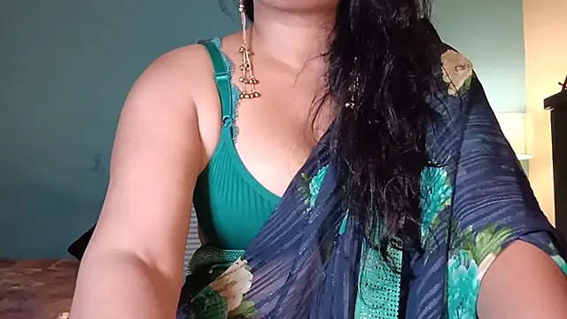 YourDesi_Laila_ webcam