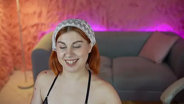 GingerPinky webcam
