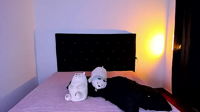 HayleyRoss_ webcam