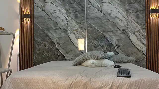 Mia_Collins7 webcam
