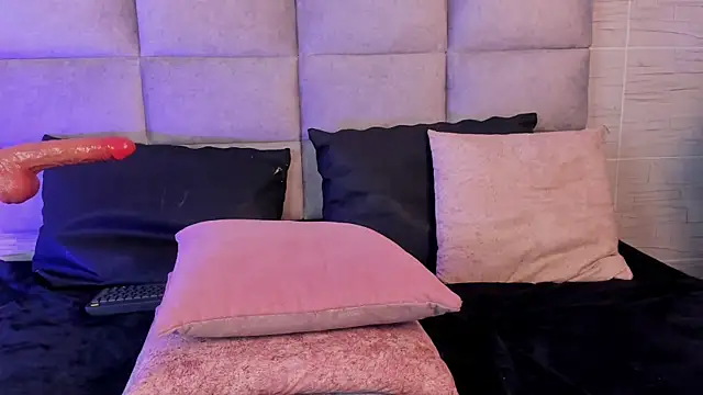 bianca_rouge_ (F young) - Bounce booobs + spit