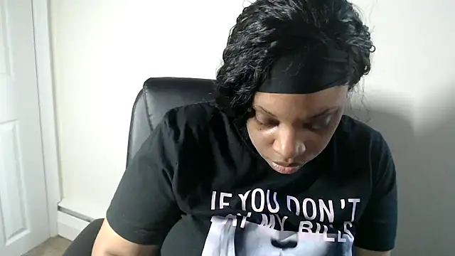 Sexymona1218 webcam