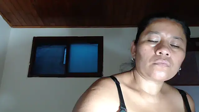 adrixxx38 webcam