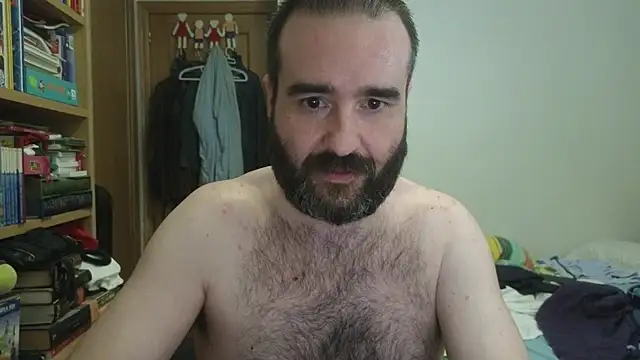 curiosillo83 live cam on StripChat