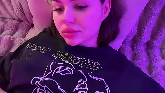 AlmaryKim webcam