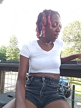 oliviaprettypussy webcam