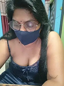 sexxyrenukaa webcam