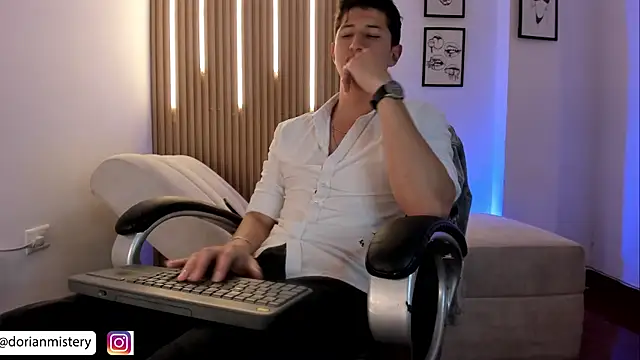 Dorianmistery2322_ webcam