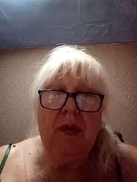 alexia64231 - Alexia64231's free webcam - UK Sex Cams