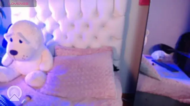 Anny_Evaanss_ live cam on StripChat
