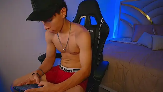 Ryaan_Stone webcam