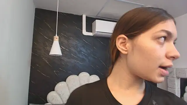 kissme_luna webcam