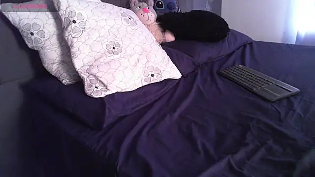 Sweet-Angie webcam