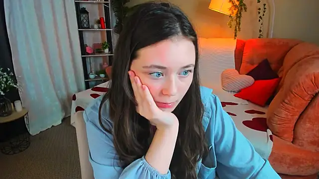 AlluringLookk webcam