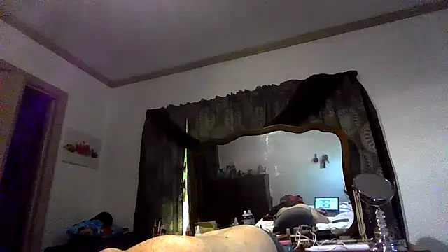 Lovemcurvy69 webcam