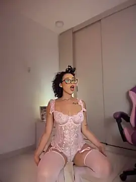 Hips_hannah webcam