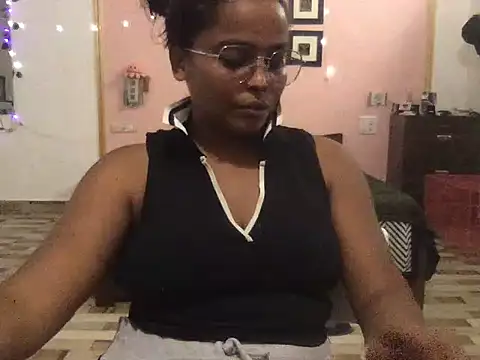 raveena_hot webcam