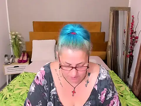 Sugarmommy_69X webcam