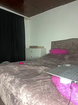 Alessandrabloom_ webcam