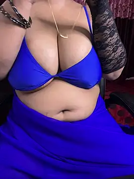 DarlingRuby live cam on StripChat