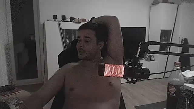 SharkLuigi webcam