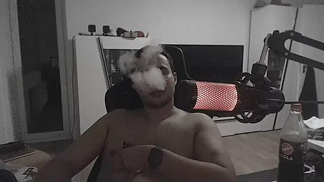 SharkLuigi webcam