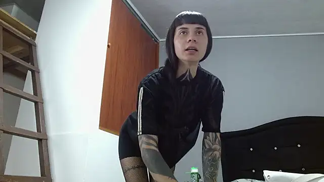Emilia_1995 webcam