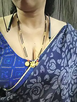 bhuvana_555 webcam