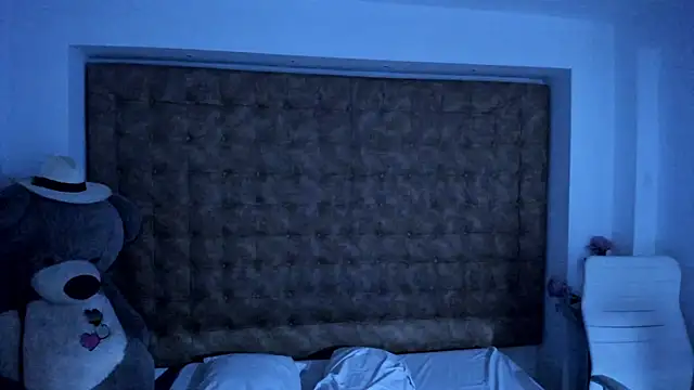 violet_giraldo webcam