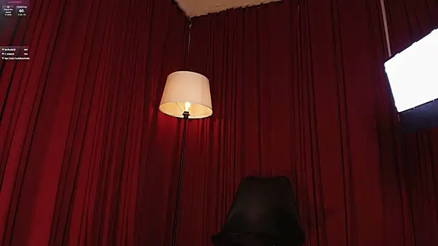 Alice-blaker live cam on StripChat