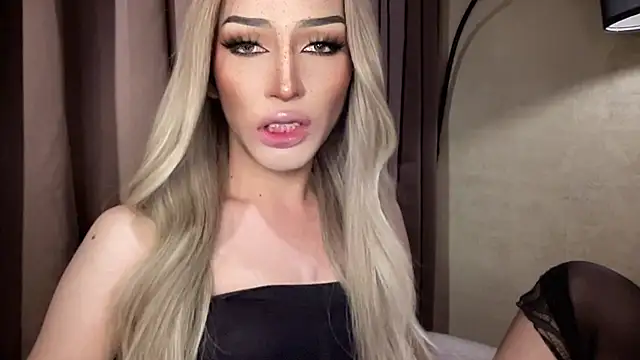 Alicegreenexx live sex cam