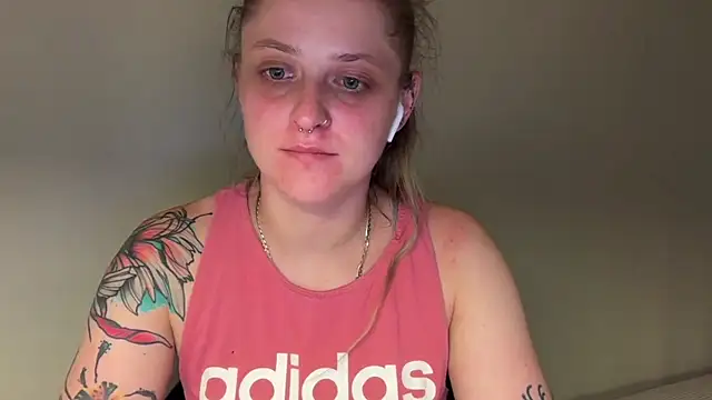 LeaWetGirl webcam