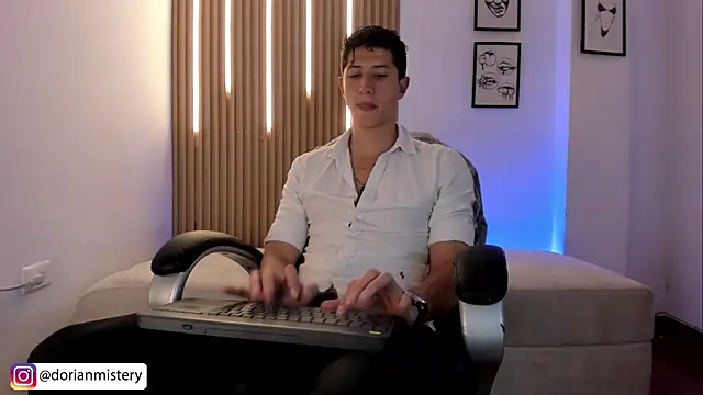 Dorianmistery2322_ webcam