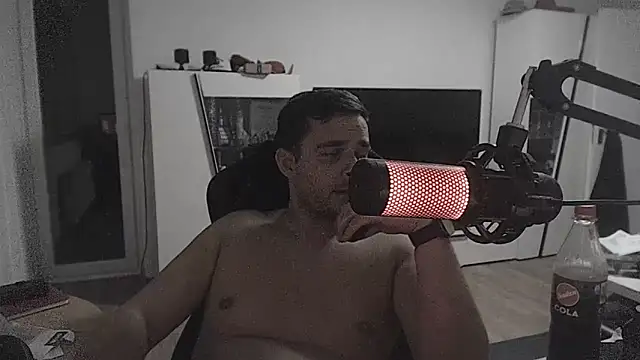 SharkLuigi webcam