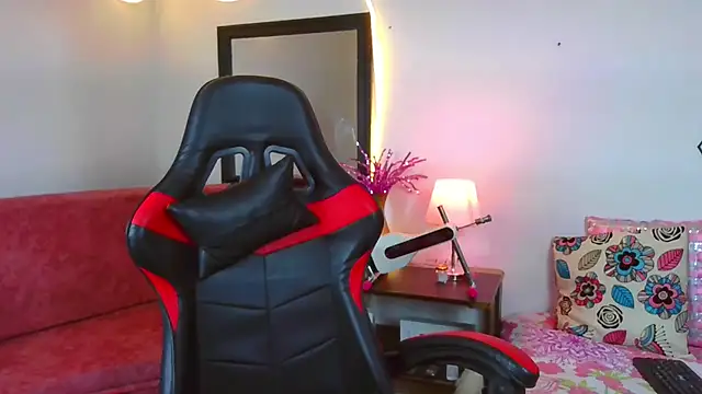Megaan_Greey webcam