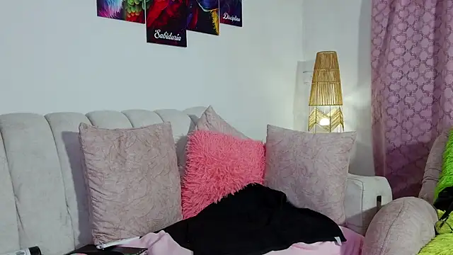 scarletthjhonson- (F milf) - oil in my ass