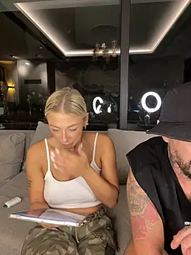 SexOnMyLvL Live Webcam on Stripchat