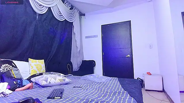 axell_stone_ live cam on StripChat